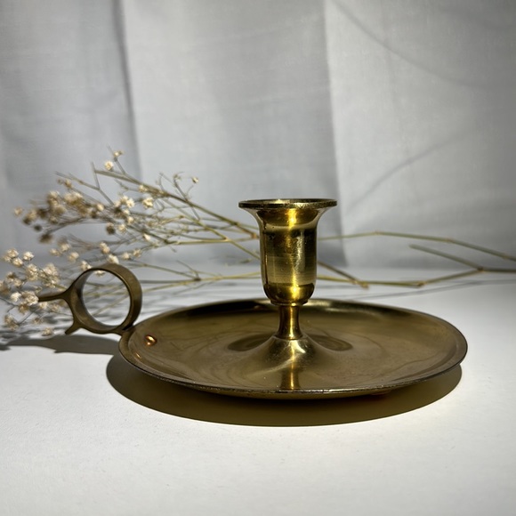Vintage Brass Chamberstick Fingerloop Canndle Holder - Picture 2 of 6